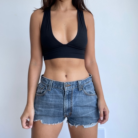 Vintage Levi’s 559 medium rise denim shorts - Picture 2 of 7